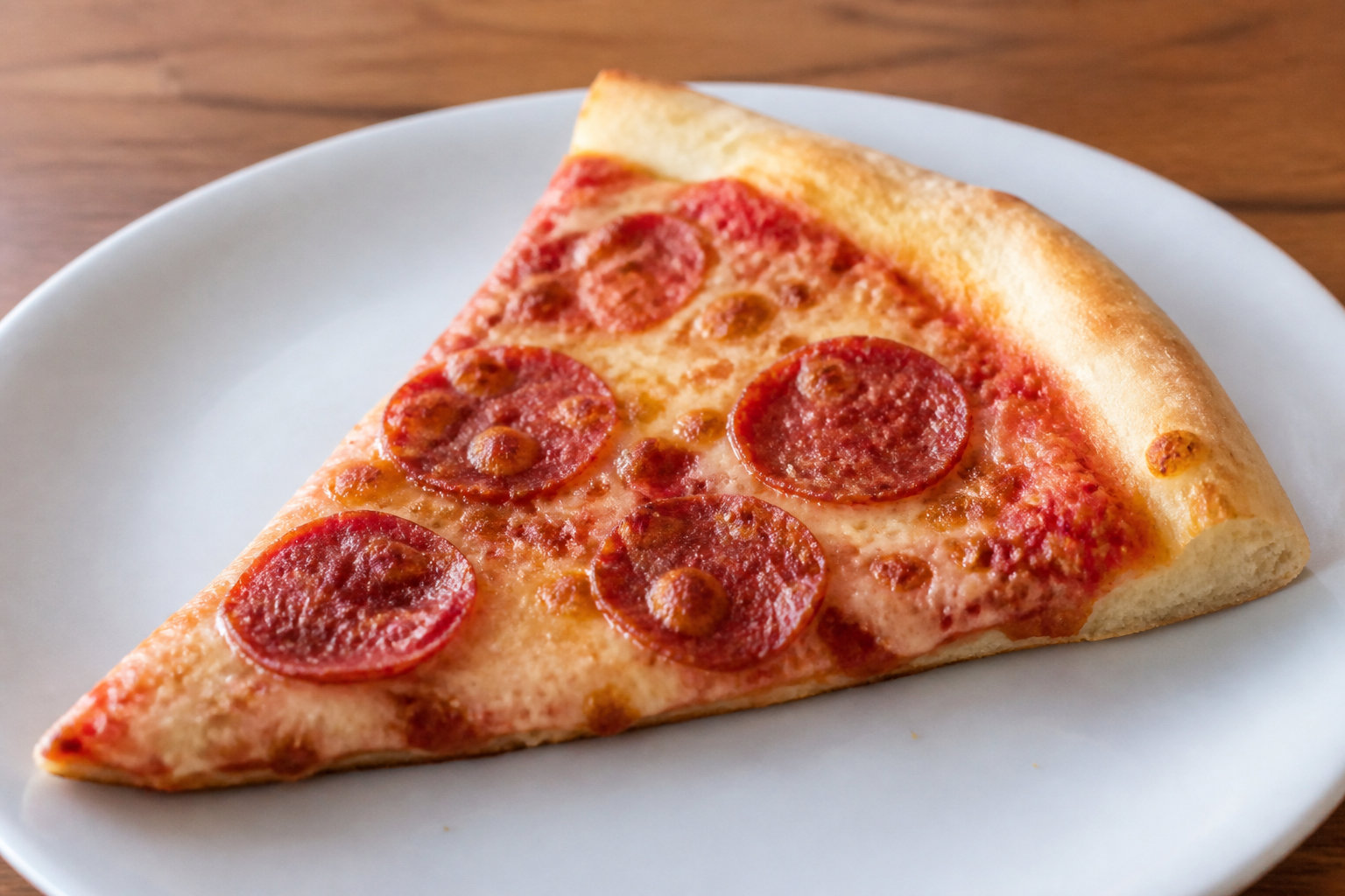 La recette pizza salami : les secrets d'un classique indémodable